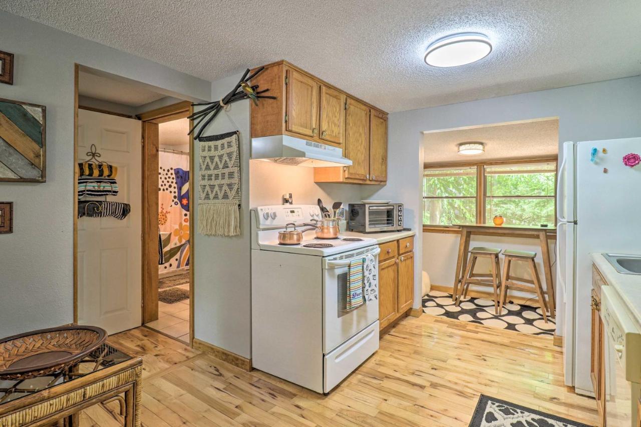 Vintage Creekside Cottage With Hot Tub And Grill! แมกกีวาเลย์ ภายนอก รูปภาพ