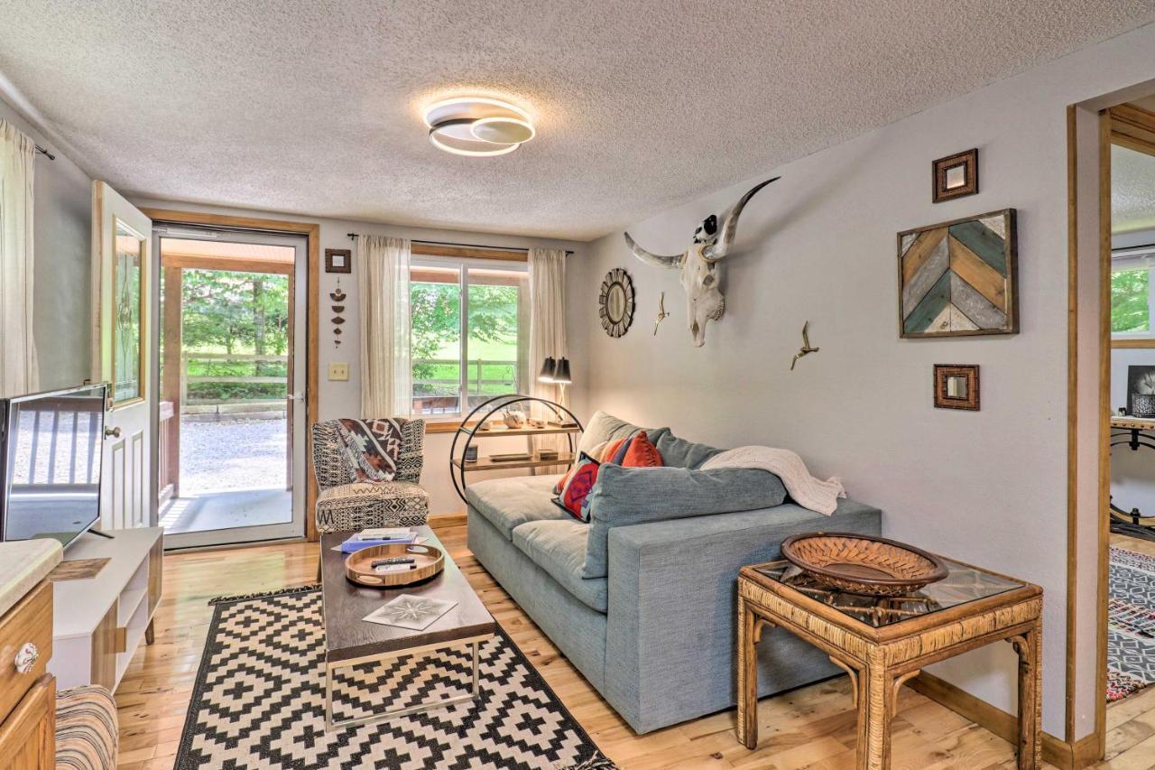 Vintage Creekside Cottage With Hot Tub And Grill! แมกกีวาเลย์ ภายนอก รูปภาพ